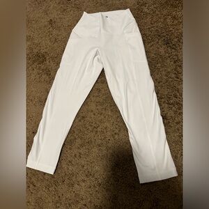 Women’s White ankle cut leggings size s